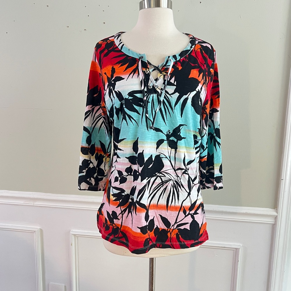 Chico's Lace Up Tunic Top Sz 2 L Tropical Floral 3/4 Sleeve Palm Coastal Summer - Picture 1 of 9